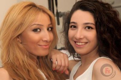 GƏNC MÜĞƏNNİ KİMİ TƏBRİK ETDİ?