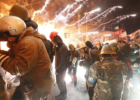 “Berkut” xüsusi təyinatlı polis dəstəsi yenidən В«MaydanВ»a hücuma keçib