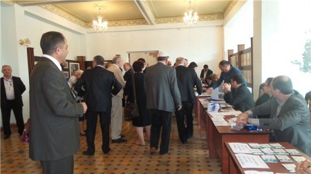 İsa Qəmbərin başqan olduğu dönəmin bitməsinə saatlar qalıb...