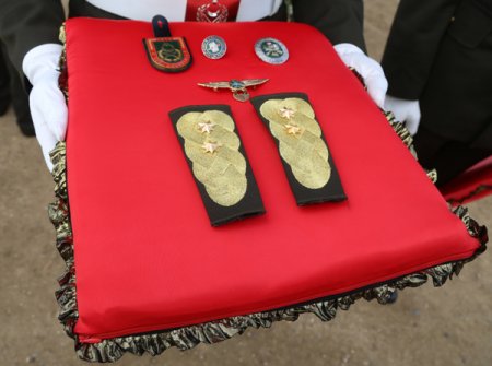 Atası olqarxlardan fərqli olaraq ona şəhidliyi miras qoydu.... вЂ“ Amma bu gün ən zəngin olanı da o oldu... 