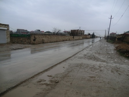 Mehdiabadda yol adına rəzalət... Mehdiabadda yol adına rəzalət...