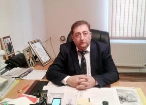 Kürdəxanıda qadını azyaşlı körpəsi ilə küçəyə atırlar... Kürdəxanıda qadını azyaşlı körpəsi ilə küçəyə atırlar...