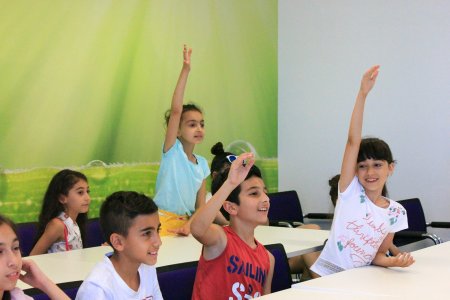 Azercell-dən məktəblilər üçün pulsuz “Coding Kids вЂ“ Summer IT School” layihəsinə başlanılıb