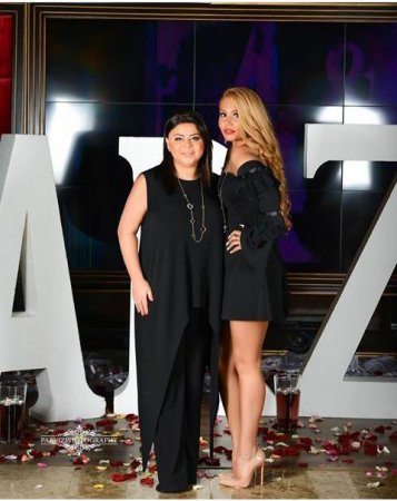 Arzu Həmzəyeva "ulduz" yağışına tutuldu