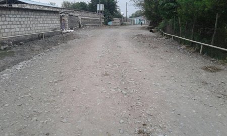 Ağstafada büdcə pulunun yarısını xərcləyirlər, yarısını da "yeyirlər"... Ağstafada büdcə pulunun yarısını xərcləyirlər, yarısını da "yeyirlər"...