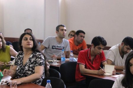 “Bakcell” növbəti “Mobil telekommunikasiyaya giriş” seminarını təşkil edib “Bakcell” növbəti “Mobil telekommunikasiyaya giriş” seminarını təşkil edib