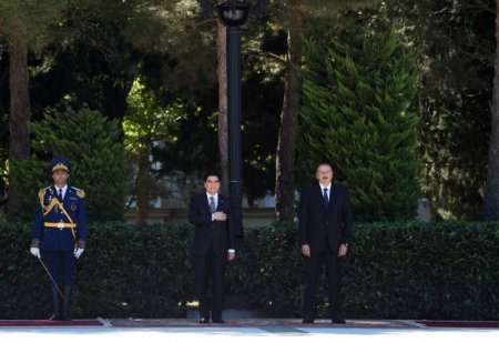 "Bizim xalqlarımızı tarix birləşdirir" "Bizim xalqlarımızı tarix birləşdirir"