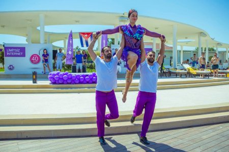 Azercell-lə bu yay daha əyləncəlidir Azercell-lə bu yay daha əyləncəlidir