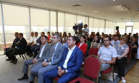“Nar” qəbul imtahanlarında ən yüksək nəticə göstərmiş abituriyentlərə xüsusi mükafatlar təqdim etdi “Nar” qəbul imtahanlarında ən yüksək nəticə göstərmiş abituriyentlərə xüsusi mükafatlar təqdim etdi