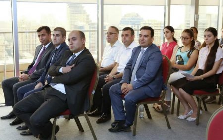 “Nar” qəbul imtahanlarında ən yüksək nəticə göstərmiş abituriyentlərə xüsusi mükafatlar təqdim etdi “Nar” qəbul imtahanlarında ən yüksək nəticə göstərmiş abituriyentlərə xüsusi mükafatlar təqdim etdi