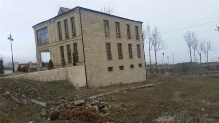 İcra başçısı Gədəbəyi qarış-qarış zəbt edib İcra başçısı Gədəbəyi qarış-qarış zəbt edib