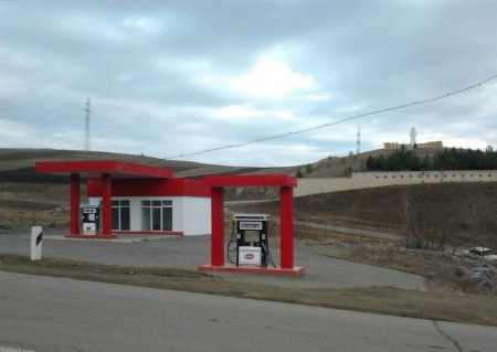 İcra başçısı Gədəbəyi qarış-qarış zəbt edib İcra başçısı Gədəbəyi qarış-qarış zəbt edib