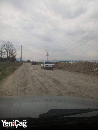 Orda bir yol var uzaqda... Orda bir yol var uzaqda...