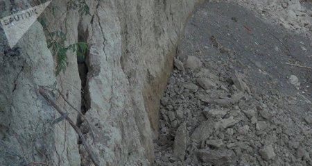 Ağstafa sakinləri elə bu dünyadaca "qıl körpüsü"ndən keçməli olurlar... Ağstafa sakinləri elə bu dünyadaca "qıl körpüsü"ndən keçməli olurlar...