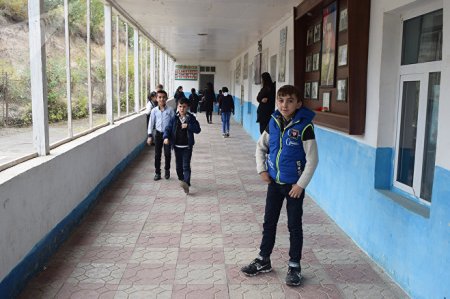 Tovuzda düşmənlə üz-üzə dayanan kəndin TƏHSİL DƏRDİ Tovuzda düşmənlə üz-üzə dayanan kəndin TƏHSİL DƏRDİ