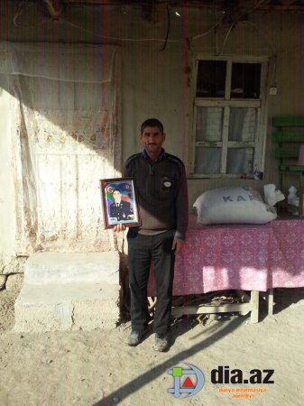 Zərdabın icra başçısı Aprel Şəhidimizin ailəsinə qənim kəsilib... Zərdabın icra başçısı Aprel Şəhidimizin ailəsinə qənim kəsilib...