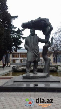 Üzü inkişafa doğru gedən Qazax və... Üzü inkişafa doğru gedən Qazax və...