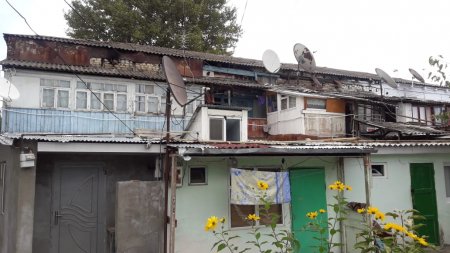 "Yağış və qar yağan kimi yatağımızda vanna qoyub yatırıq..." "Yağış və qar yağan kimi yatağımızda vanna qoyub yatırıq..."