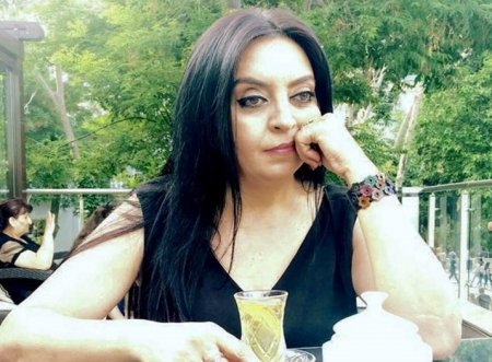 İşdən çıxarılan xanım dosent açıq məktub YAZDI İşdən çıxarılan xanım dosent açıq məktub YAZDI