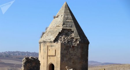 Əbülfəs Qarayev üçün Azərbaycan tarixinin qara qəpik qədərində də dəyəri yoxdur... Əbülfəs Qarayev üçün Azərbaycan tarixinin qara qəpik qədərində də dəyəri yoxdur...