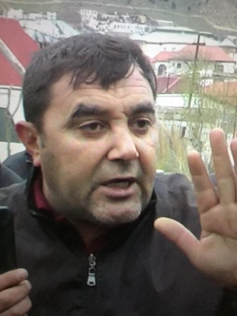 Neft kəmərlərinin mühafizə zolağında “biznes imperiyası” Neft kəmərlərinin mühafizə zolağında “biznes imperiyası”