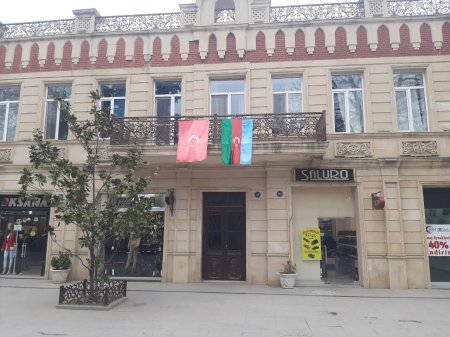 Niyazi Bayramov gələndən bu meydan bayraqsız qalıb... Niyazi Bayramov gələndən bu meydan bayraqsız qalıb...