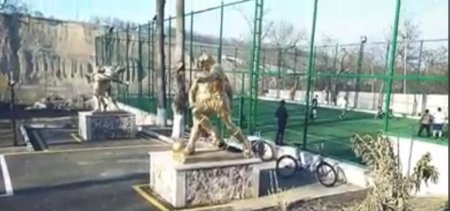 Başçıdan soruşan olub, bu qədər sərvət onda hardandır... Başçıdan soruşan olub, bu qədər sərvət onda hardandır...