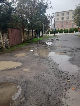 Lənkəranda Şəhid adını daşıyan küçə... XARABA QALIB... Lənkəranda Şəhid adını daşıyan küçə... XARABA QALIB...